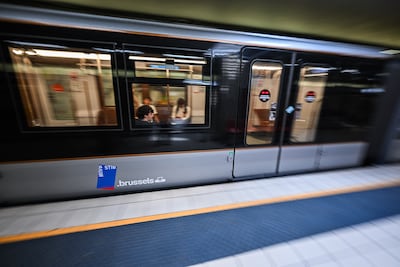Incident à la station Madou: une personne coincée dans un vo
