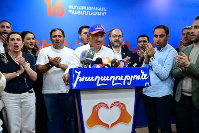 Arménie: le parti pro-européen de Nikol Pachinian remporte l