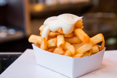 Flashé à 102 km/h en revenant de la friterie: “Elles ne devaient pas refroidir?”