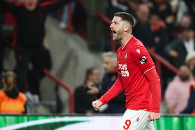 LIVE: le Standard profite d'une erreur de Delavalée (3-1)