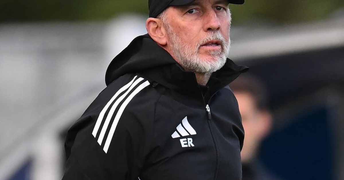 le-football-fran-ais-en-deuil-ric-roy-entra-neur-de-brest-est