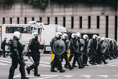 Les syndicats déplorent un “sentiment d’insécurité”, la CGSP annonce une grève dans les services publics le 25 novembre