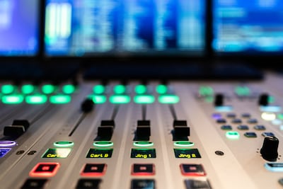 Une sous-représentation encore “très marquée” des femmes en radio