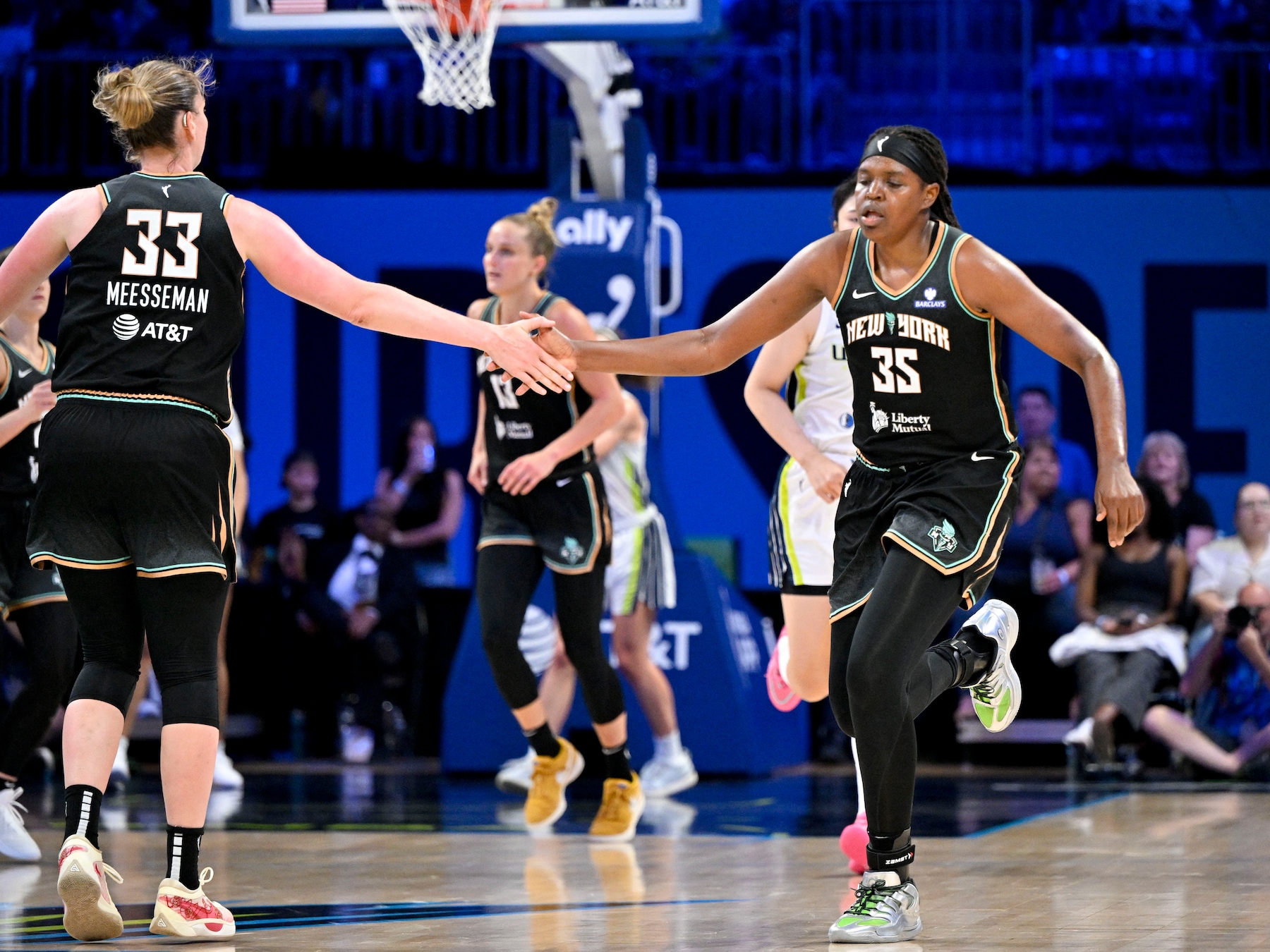 Emma Meesseman brille contre son ancien club, New York Liberty enchaîne