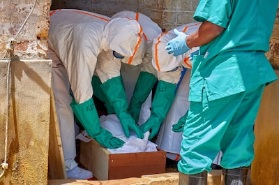 Bien plus bas que lors des précédentes épidémies: le taux de létalité d’Ebola réévalué