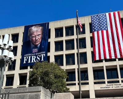 “Chic dictateur”: ce portrait géant de Trump ne fait pas l’unanimité