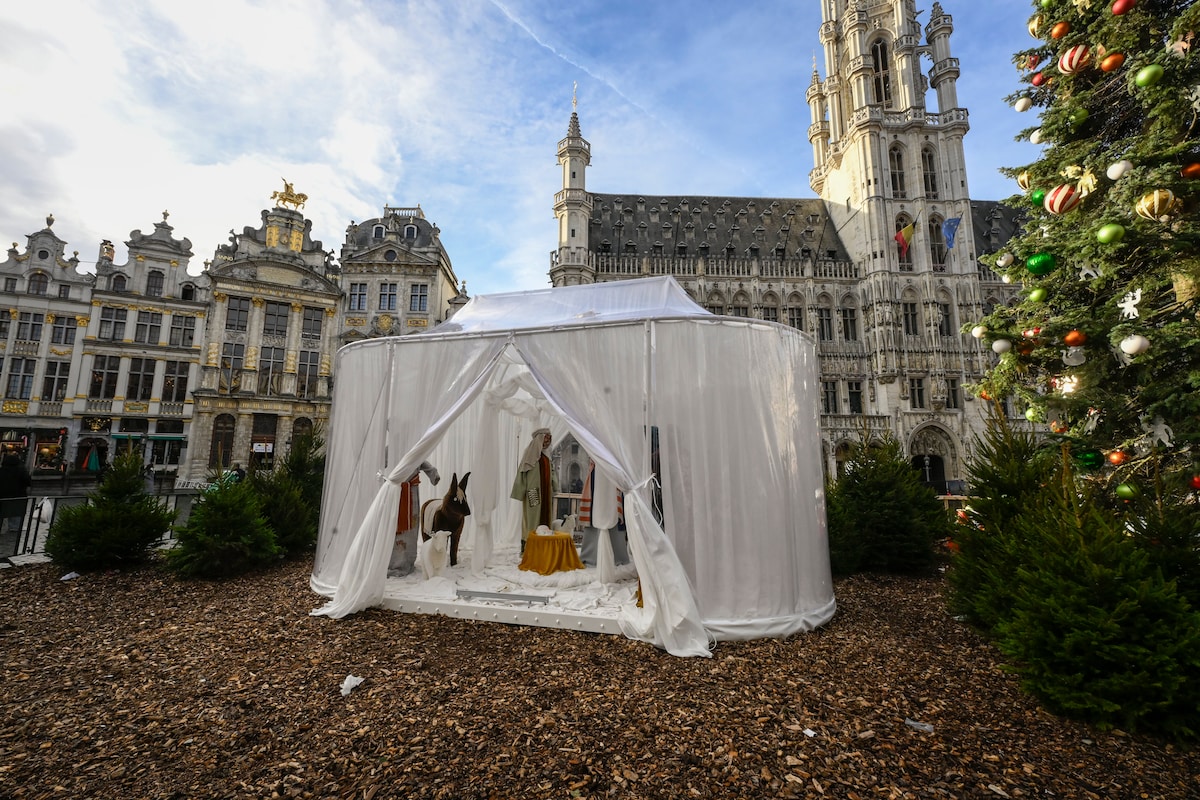 La sécurité renforcée autour de la crèche de la Grand-Place | 7sur7.be