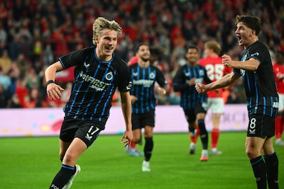 Un scénario cruel: réduit à dix, le Standard craque sur le gong face au Club de Bruges