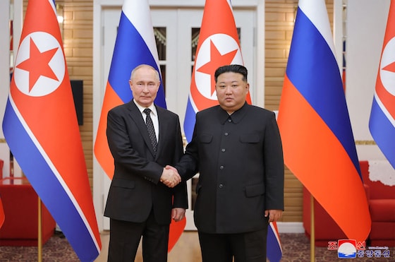 Vladimir Poutine et Km Jong Un à Pyongyang (Corée du Nord, juin 2024)