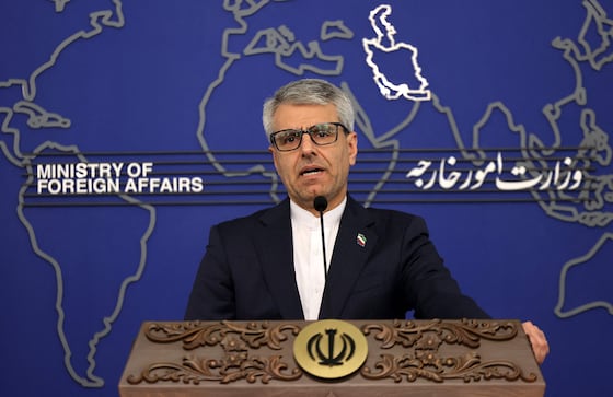 Le porte-parole de la diplomatie iranienne Esmaïl Baghaï, le 10 février 2026 à Téhéran.