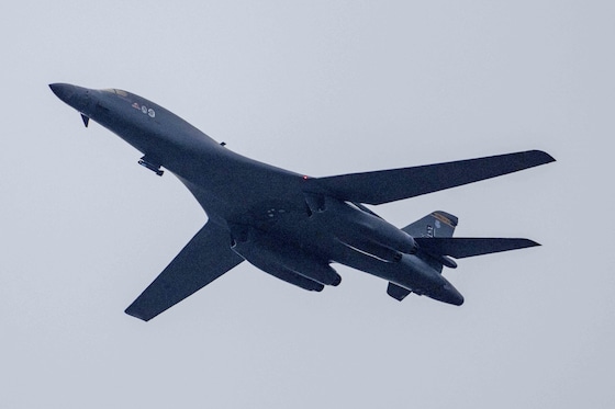 Un bombardier B-1 Lancer.