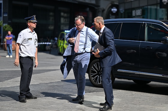 Bart De Wever est déjà arrivé sur les lieux. 