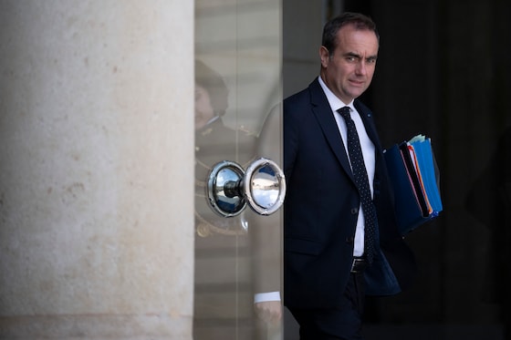 Sébastien Lecornu, Premier ministre français.