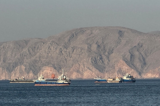 Photo d'illustration. Des navires traversant le détroit d'Ormuz.