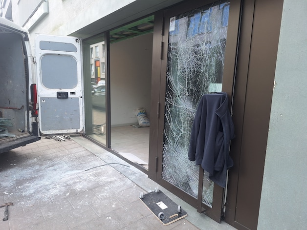 De puissants pétards à l’origine de la déflagration à Neder-Over ...