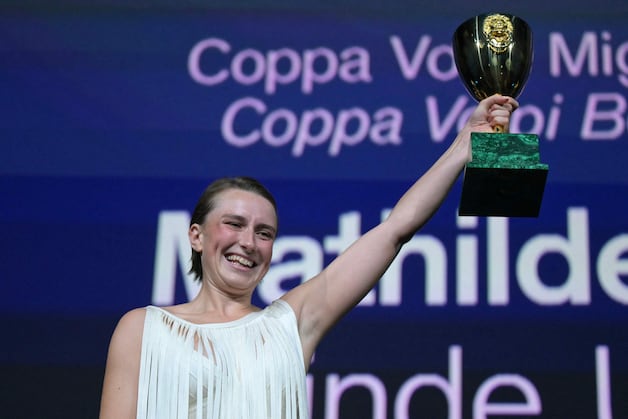 “Woman Unknown” remporte le Lion d’or à la Mostra de Venise: voici le ...