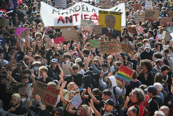 Des manifestants à Nantes, le 6 octobre 2026.