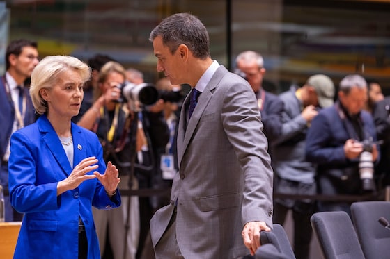 Ursula von der Leyen, présidente de la Commission européenne, et le Premier ministre espagnol, Pedro Sanchez (archives)