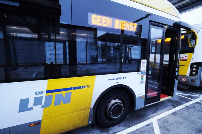 Un chauffeur de bus grièvement blessé lors d’une altercation avec deux ...
