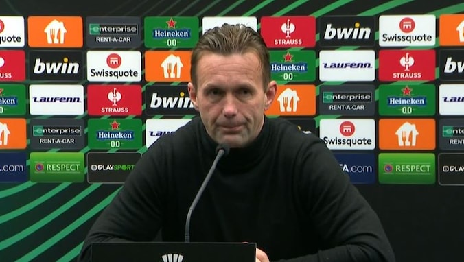 L’agacement de Ronny Deila face aux journalistes: “Je suis fatigué de ...