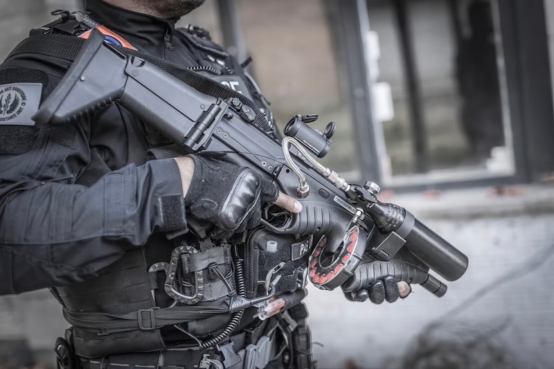 Des armes FN 303 contre les émeutiers? “Elles sont particulièrement ...