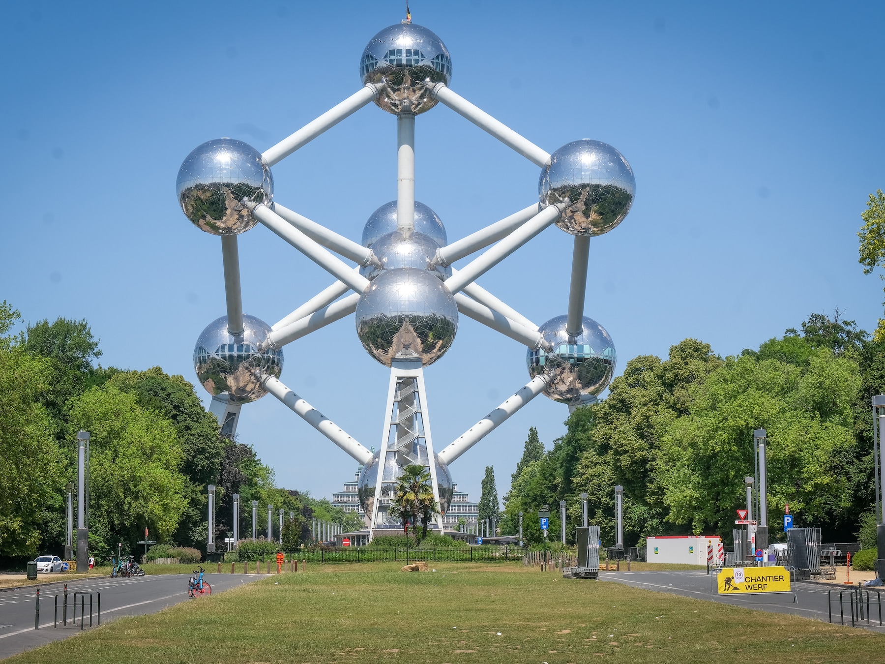 Une personne se noie dans un étang à proximité de l’Atomium