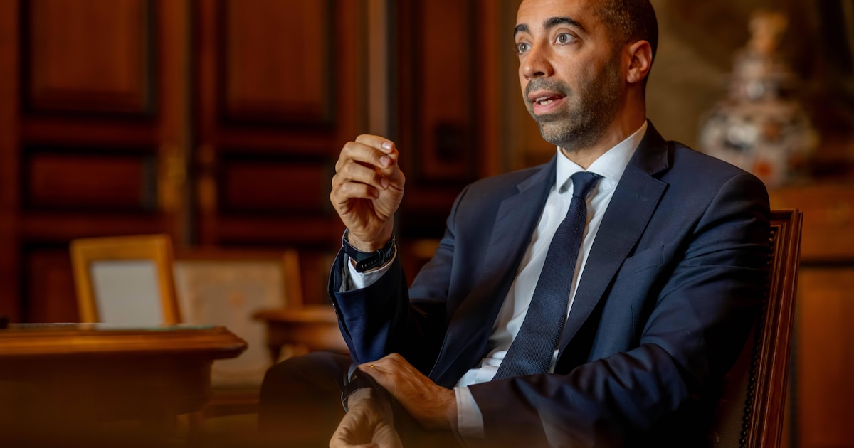Supprimer les voitures de société? C’est exclu, pour Sammy Mahdi