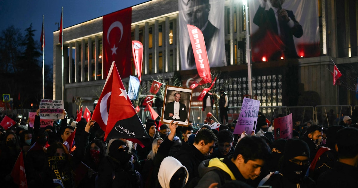 De 5 à 23 ans de prison pour cinq maires d’opposition en Turquie