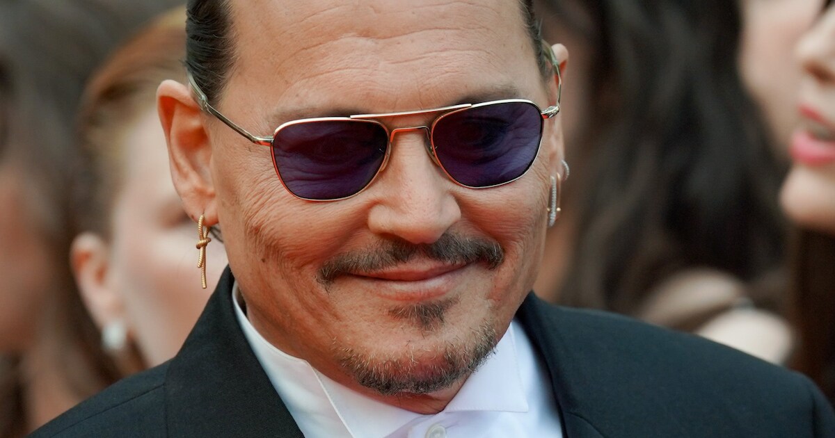 Ému aux larmes, Johnny Depp s'offre une standing ovation de sept minutes à  Cannes | Festival de Cannes 2023 | 7sur7.be