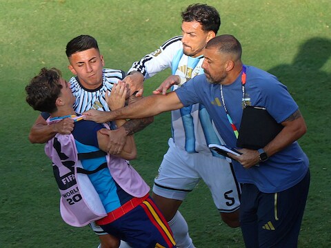 La FIFA Va Enqu ter Sur Le Comportement De Leandro Paredes Apr s La 